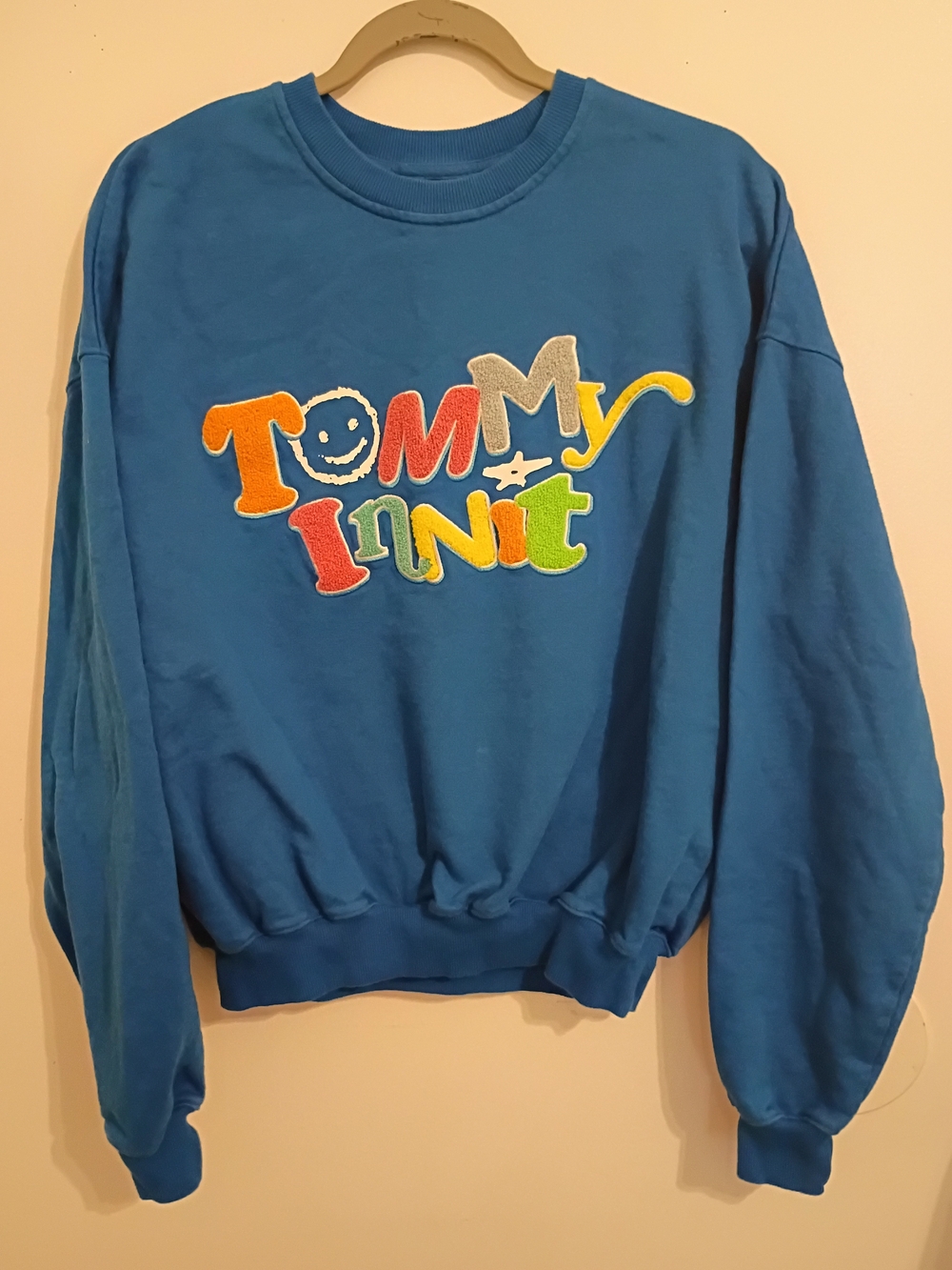 Tommy Innit Bright Blue Crewneck Sweatshirt with Colorful Appliqué Sz S